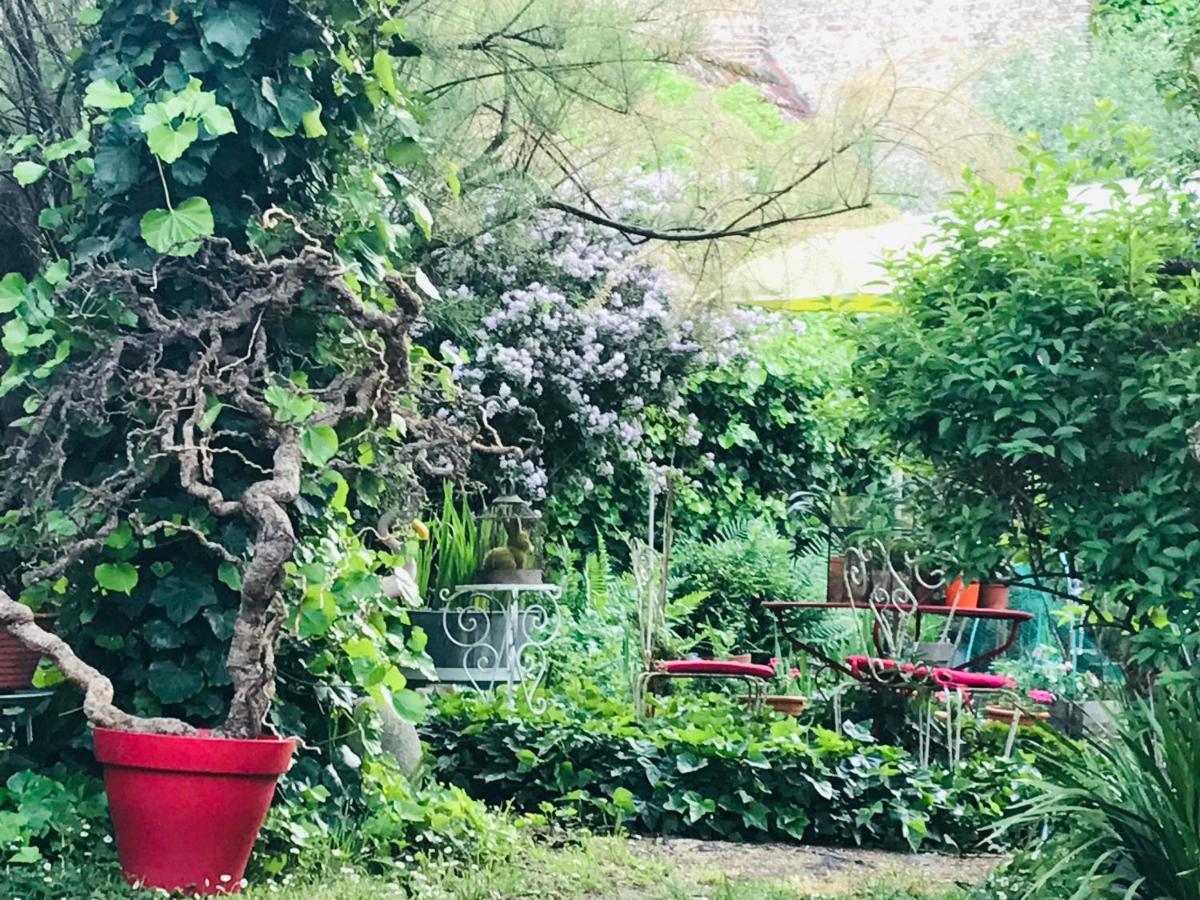 La Maison Des Roses Moulins  Eksteriør bilde